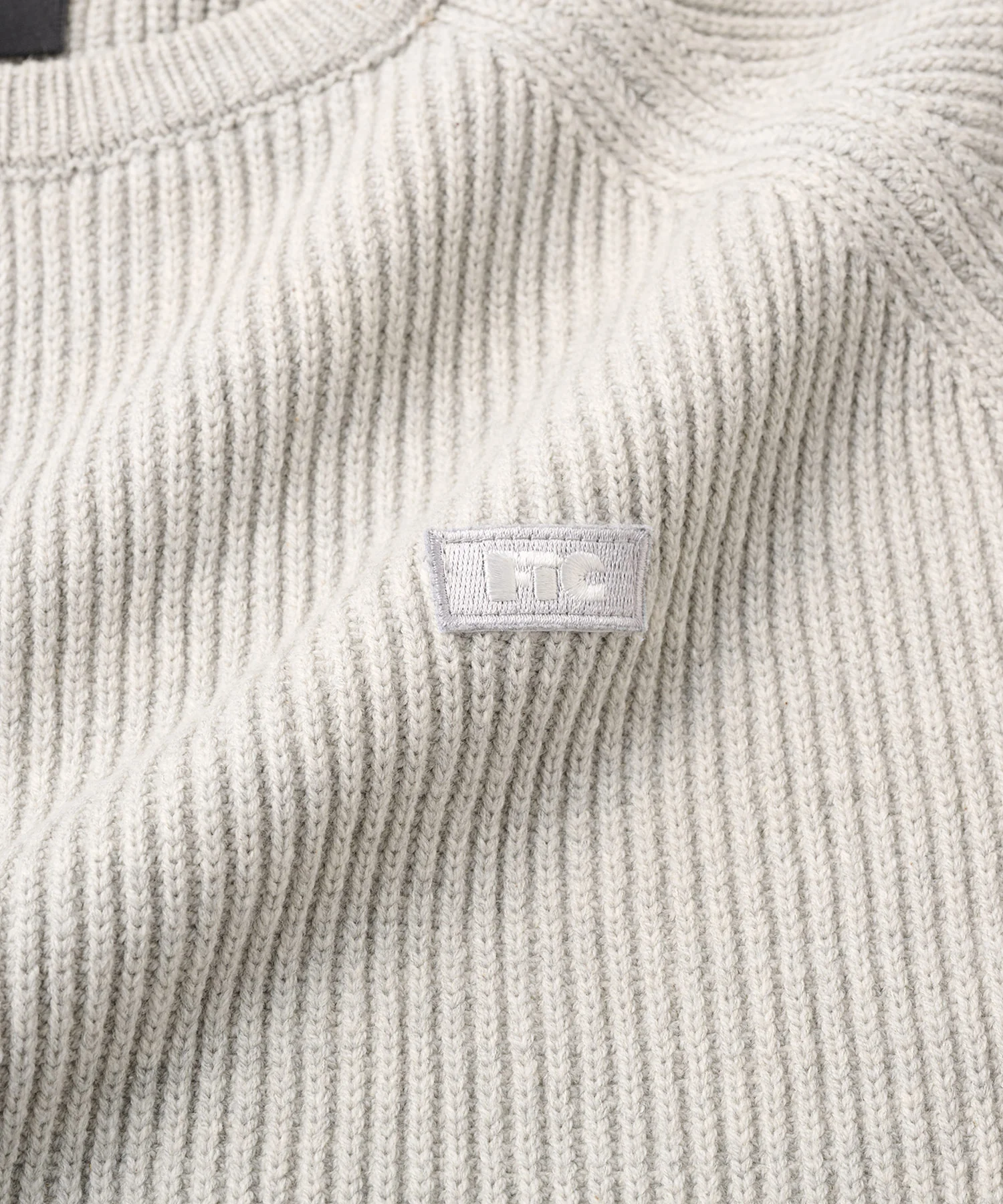 FTC RAGLAN KNIT SWEATER - Image 3